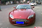 �������Aston Martin V8