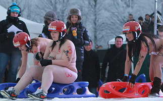 �¹����廬ѩ���������� ��������Χ��