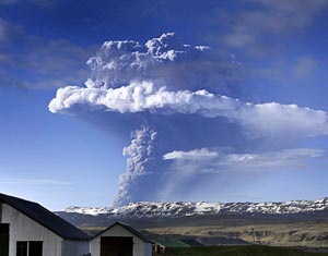 冰岛格里姆火山喷发