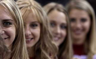 ŷ������Ů