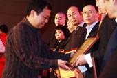 2011年度第五届金手套北京汽车行业售后服务满意度评选颁奖现场