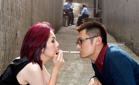 《志明与春娇》戒不掉的烟草与爱