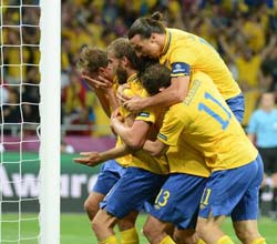 梅尔贝里头槌助瑞典反超