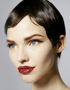 Dior2013���Ĳ�ױ�ռ� ������ױ��ҫ���� 