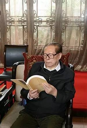 江泽民退休后的读书生活