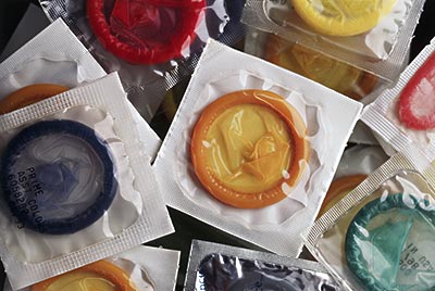 避孕贴 5. 计算排卵期   1. 避孕套   失败率: 2-15%