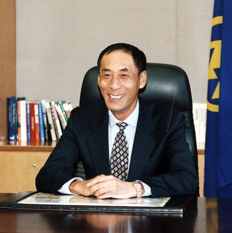 秦晓荣休 "学者型商人"接棒招商系