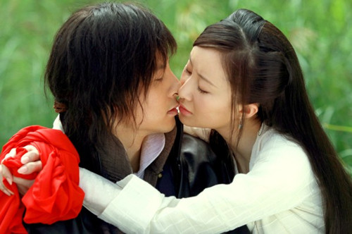 薛佳凝,陈晓,李易峰等众多实力明星演绎的悬疑探案剧《赏金猎人》,将