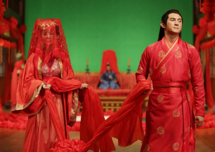 《新白发魔女传》曝郭珍霓与吴奇隆"婚纱照"