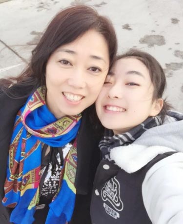 李子君晒与妈妈合影自称像姐妹网友回复岳母好