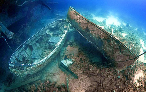 中国百慕大湖心沉船事件